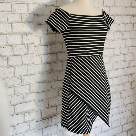 1.State Black and White Off the Shoulder Striped Faux Wrap Mini Dress Medium - Picture 2 of 6
